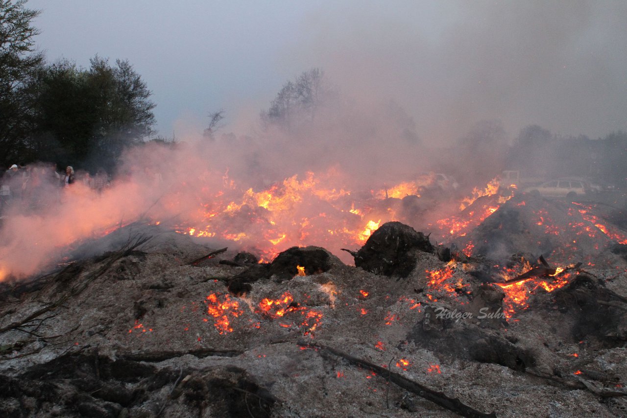 Bild 11 - Osterfeuer 2011